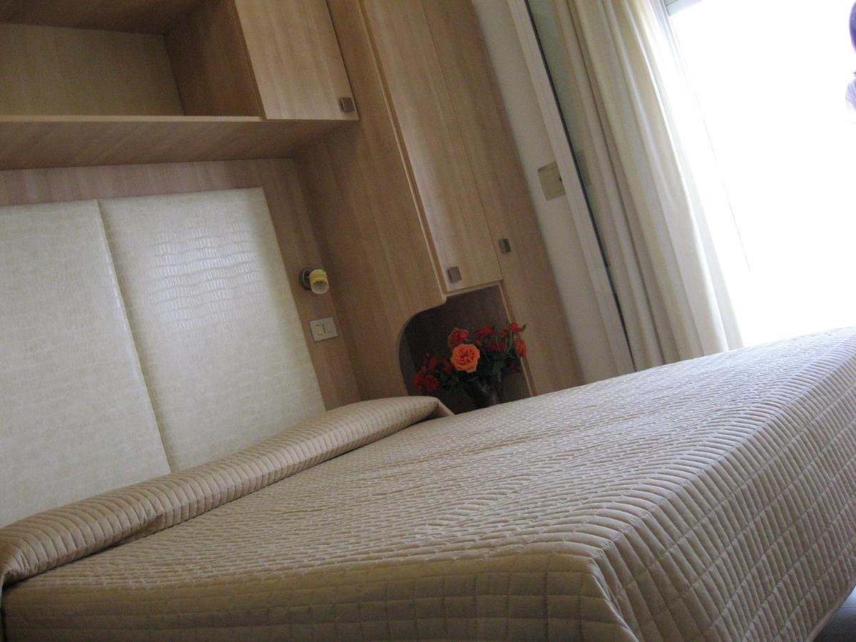 Hotel Rosati Rimini Ngoại thất bức ảnh