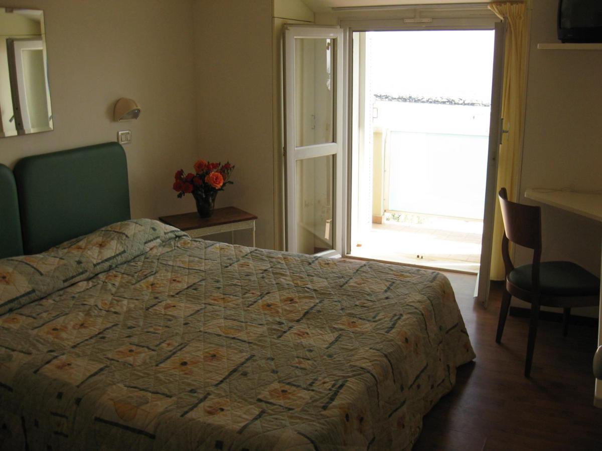 Hotel Rosati Rimini Ngoại thất bức ảnh