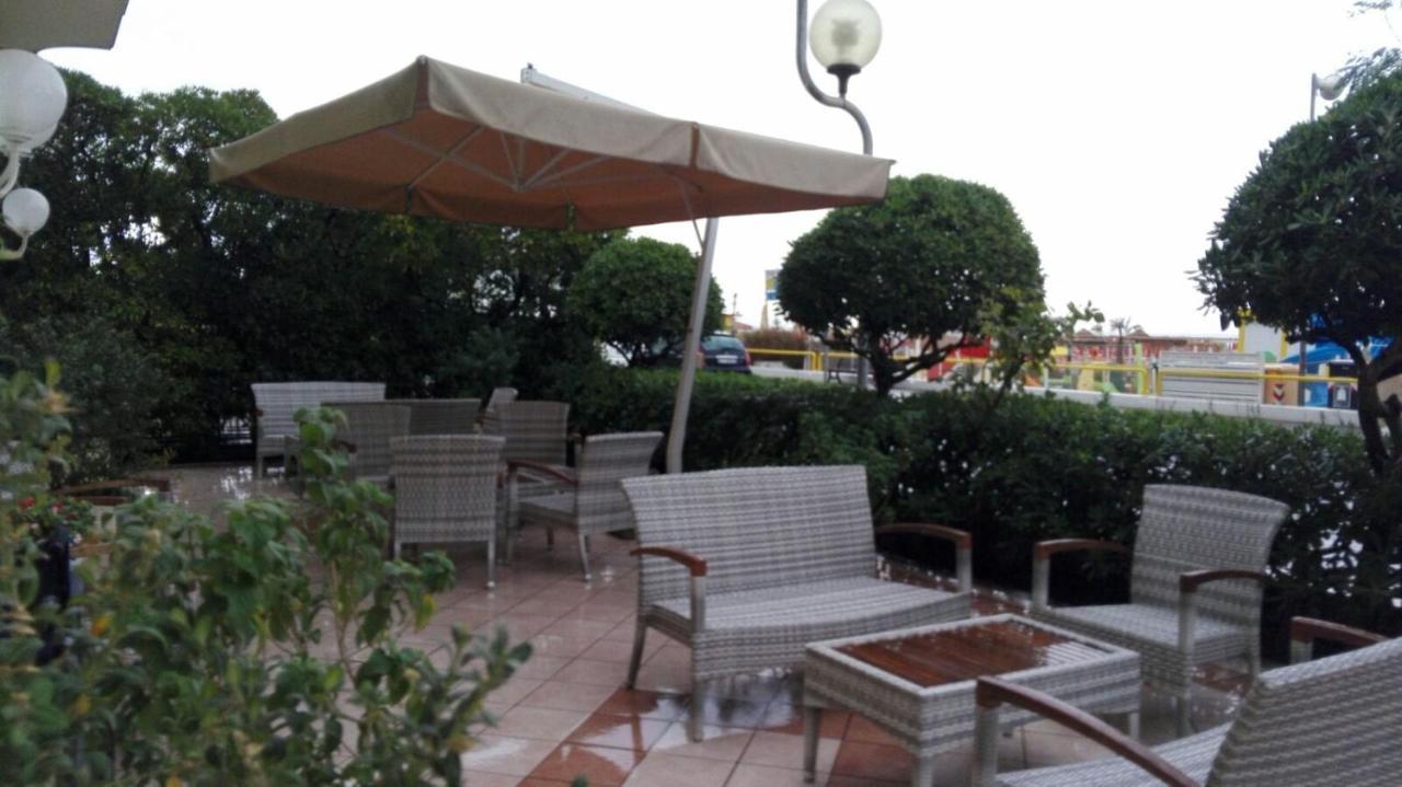 Hotel Rosati Rimini Ngoại thất bức ảnh